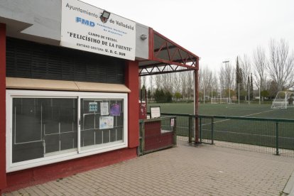 Calle Joaquín María Jalón. Campos de fútbol Felicísimo de la Fuente.