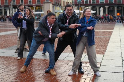 Concentración de scouts en plaza Mayor