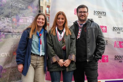 La concejala Carolina del Bosque participa en la concentración de scouts en plaza Mayor