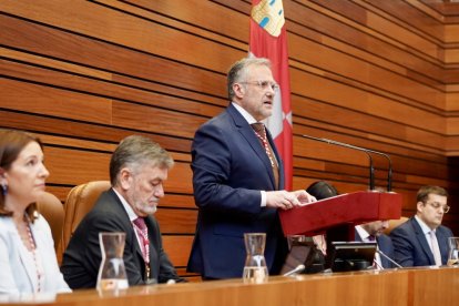 Celebración en las Cortes del 42 aniversario del Estatuto de Autonomía.