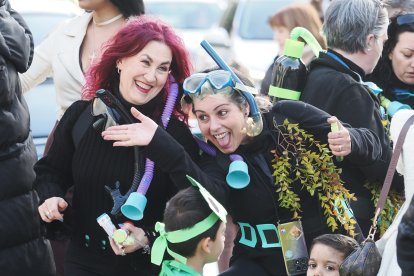 Desfile de carnaval en Arturo Eyries