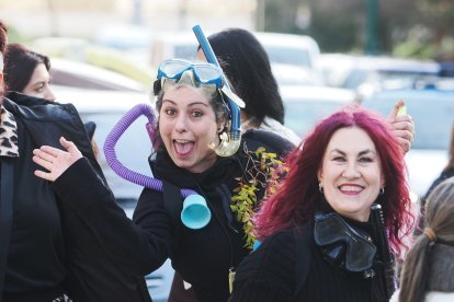 Desfile de carnaval en Arturo Eyries
