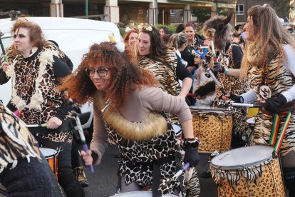 Desfile de carnaval en Arturo Eyries