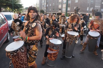 Desfile de carnaval en Arturo Eyries