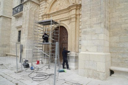 Fachada del Palacio de Santa Cruz sin andamios