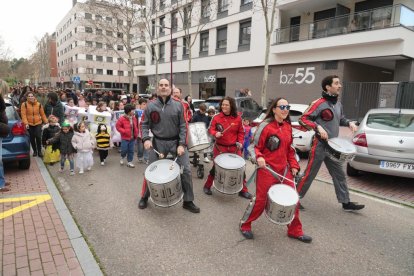 Desfile desde la plaza Juan Pablo II