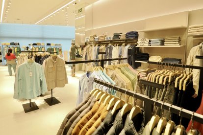 Tienda de Álvaro Moreno en Vallsur