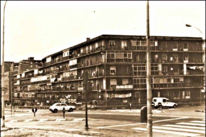 La calle San Isidro en otra época.