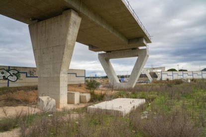 Viaducto de los Tramposos, junto a la VA-30, último tramo pendiente de ejecutar para concluir la variante de mercancías de Valladolid