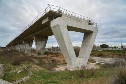 Viaducto de los Tramposos, junto a la VA-30, último tramo pendiente de ejecutar para concluir la variante de mercancías de Valladolid