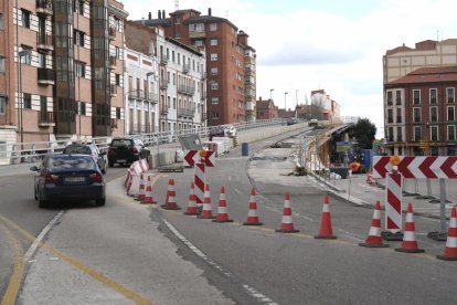 Obras en el paso elevado del Paseo Arco Ladrillo de Valladolid