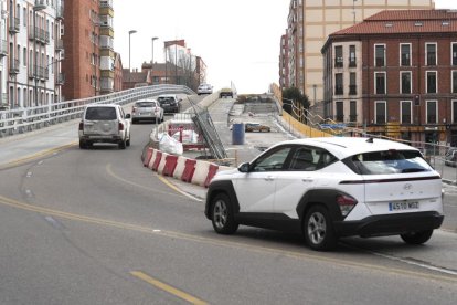 Obras en el paso elevado del Paseo Arco Ladrillo de Valladolid