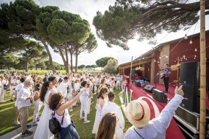 Momento de uno de los conciertos celebrados en la finca de 64 hectáreas rodeada de viñedos en un entorno único.