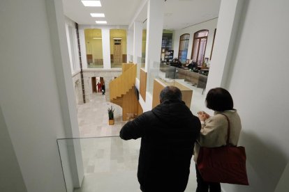 Nuevas oficinas de atención al ciudadano del Ayuntamiento de Valladolid tras la reforma.