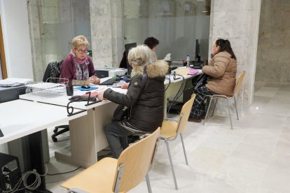Nuevas oficinas de atención al ciudadano del Ayuntamiento de Valladolid tras la reforma.