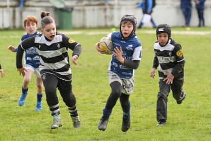 Una imagen de uno de los partidos del Torneo Internacional de Escuelas.