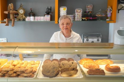 Irina Ilieva, trabajadora de la pastelería Ricardo Blanco, en el número 4.