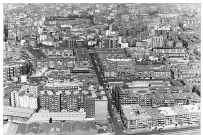 Vista aérea del barrio de Pajarillos en el año 1982