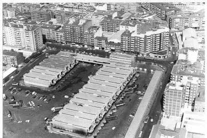 Antiguo Mercado Central de Pajarillos en 1982, muy cerca de la calle Gallo.