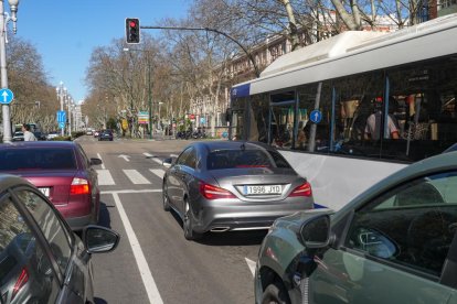 Cruce de Paseo de Zorrilla con el de Hospital Militar