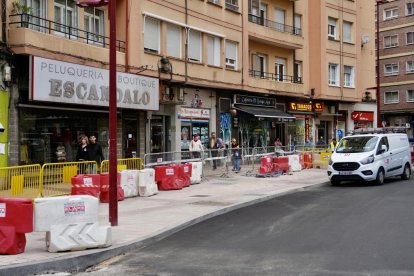 La plaza circular recupera los 2 carriles tras meses de obras.