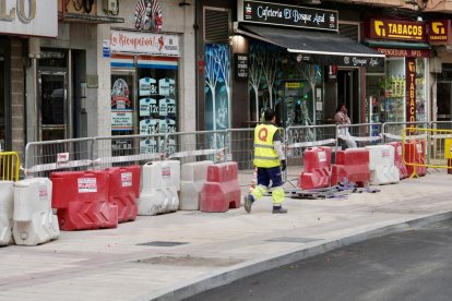 La plaza circular recupera los 2 carriles tras meses de obras.