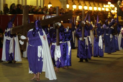 Pasos y cofrades durante la Semana Santa, 2011.