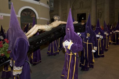 Pasos y cofrades durante la Semana Santa, 2011.