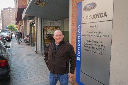 Daniel González, jefe de ventas del concesionario FORD AUTOJOYCA.