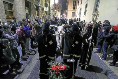 Imagen de la procesión de la Cofradía del Santo Entierro, 2018.