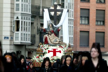 Procesión de Penitencia y Caridad de Valladolid, 2005.