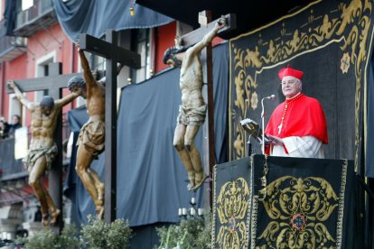 Sermón de las Siete Palabras, después del tradicional pregón a caballo por las principales calles de Valladolid, 2010.