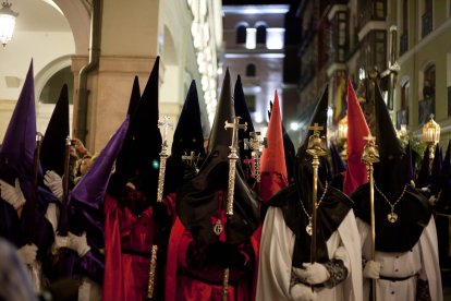 Via Crucis procesional de Jesús Nazareno junto a la iglesia de Nuestra Señora de las Angustias, 2014