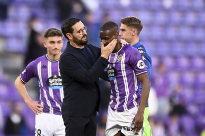 Bordalás consuela a Sylla.