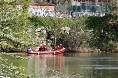 Los bomberos de Valladolid continúan con la búsqueda del joven aragonés desaparecido