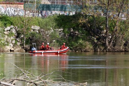 Los bomberos de Valladolid continúan con la búsqueda del joven aragonés desaparecido