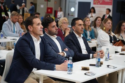El presidente de la Diputación de Valladolid, Conrado Íscar, promociona Alimentos de Valladolid en el Salón Gourmets 2025 de la mano de Miguel Ángel de la Cruz