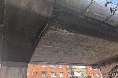 Puente del Arco de Ladrillo por donde ha caído el agua