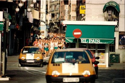 V Media Maratón Ciudad de Valladolid 1993 a su paso por la Cruz Verde