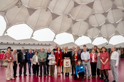 Una imagen de la inauguración de la Feria, con Irene Carvajal junto a Helen Fernández.