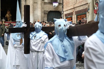 Un momento de la Procesión del Santísimo Rosario del Dolor.