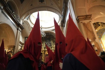 Un momento de la Procesión del Santísimo Rosario del Dolor.