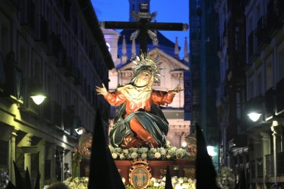 Un momento de la Procesión del Santísimo Rosario del Dolor.