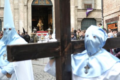Un momento de la Procesión del Santísimo Rosario del Dolor.