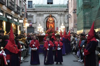 Un momento de la Procesión del Santísimo Rosario del Dolor.