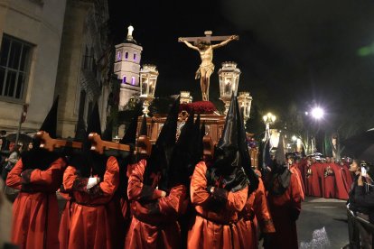 Un momento de la procesión de la Buena Muerte.