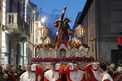 Un momento de la procesión de El Encuentro en Santa Cruz.