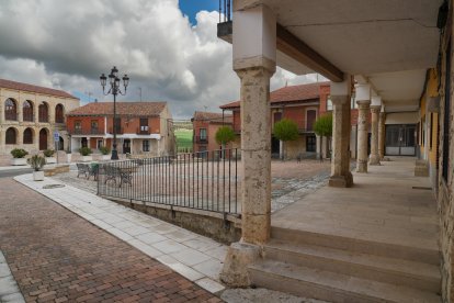 Plaza Mayor de Torrelobatón, un pueblo de los Montes Torozos de Valladolid.