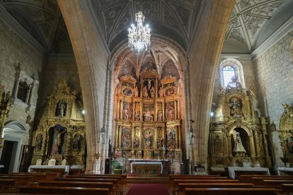 Interior de la iglesia de Santa María.
