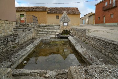 Fuente del Caño Viejo